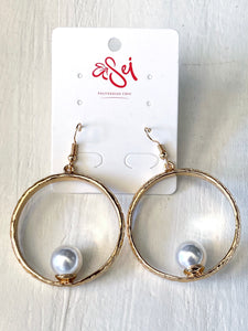 EARRINGS -Pasefika gold & pearl style